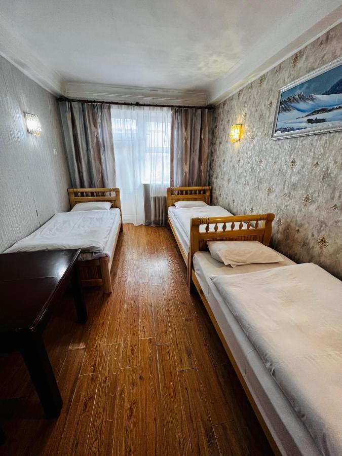 Khongor Guest House & Tours Oelan-bator Buitenkant foto