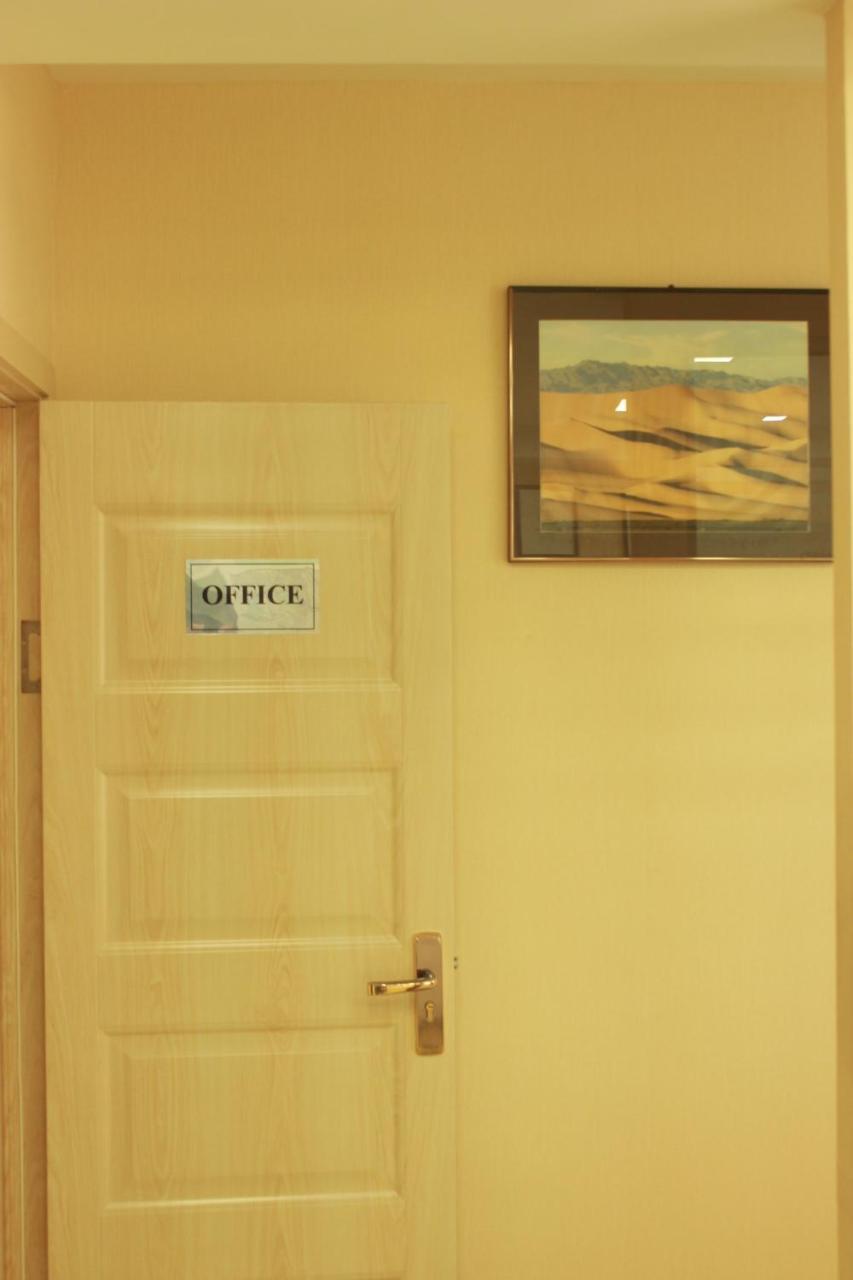 Khongor Guest House & Tours Oelan-bator Buitenkant foto